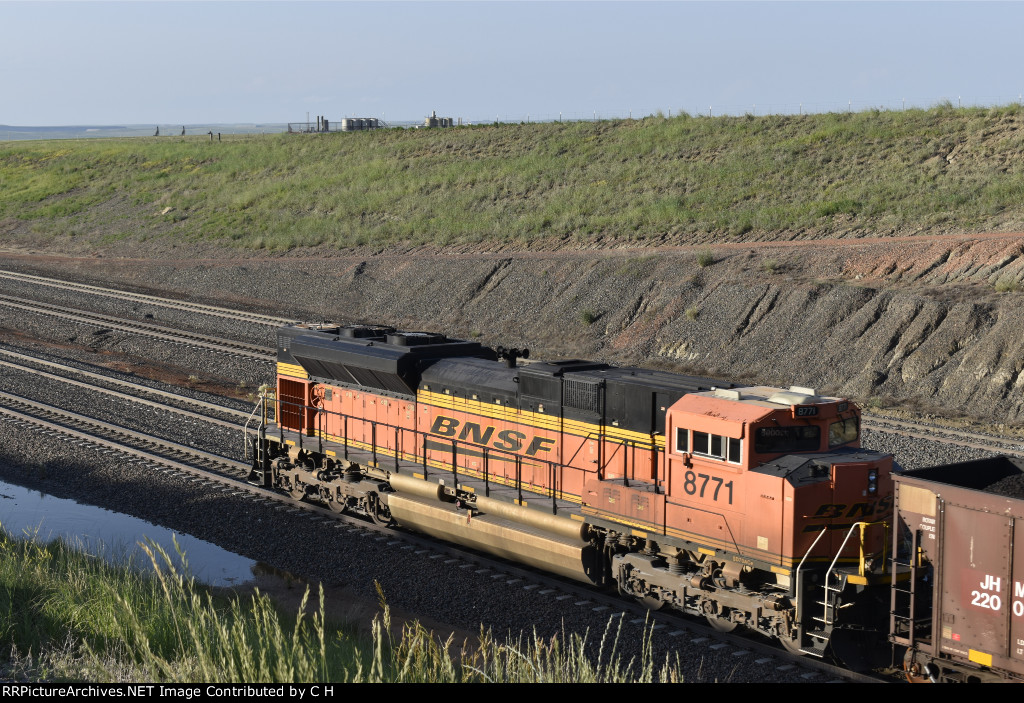 BNSF 8771